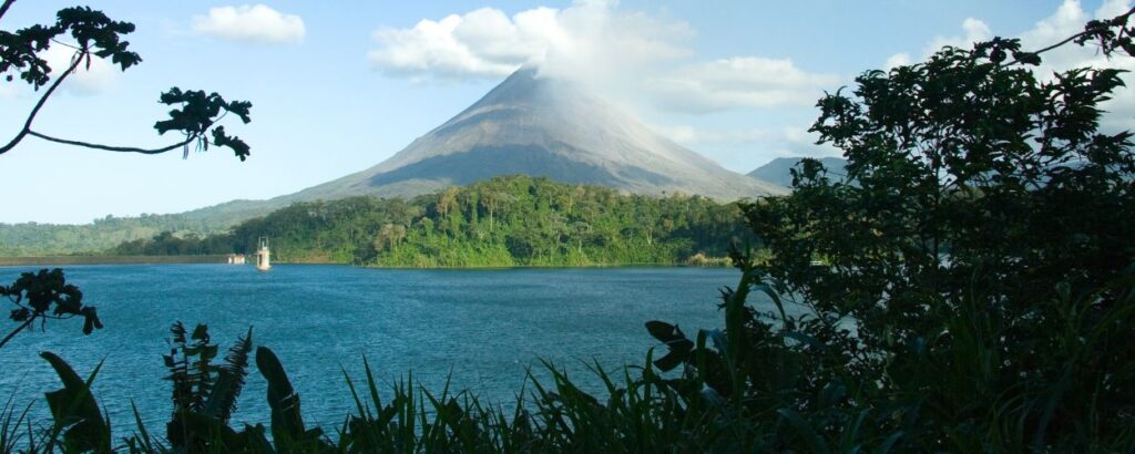Best activities in the Arenal Lake