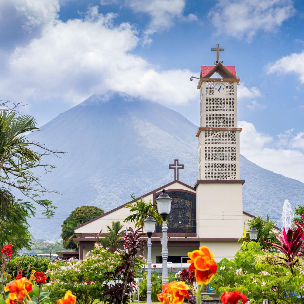 Must-visit destinations in Costa Rica, Arenal Volcano and La Fortuna