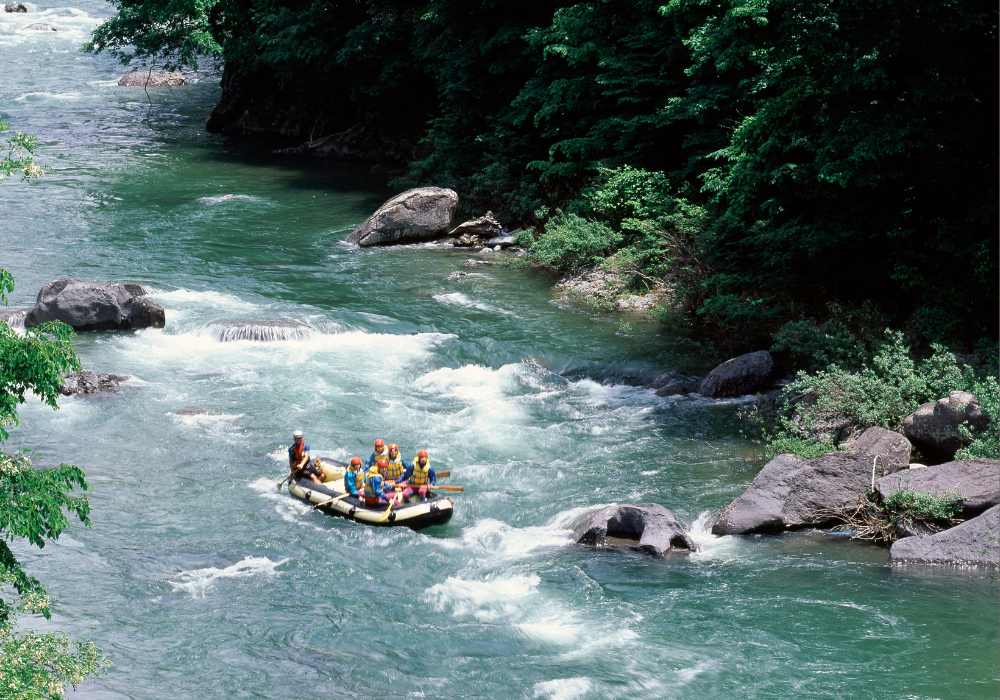 Rafting en aguas bravas en Costa Rica  